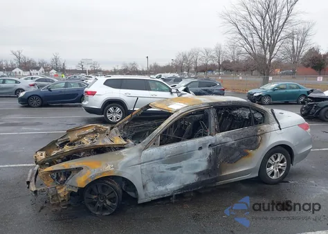 2009 Honda Accord 2.4 Lx-P z USA, uszkodzony, nr VIN 1HGCP26479A119705